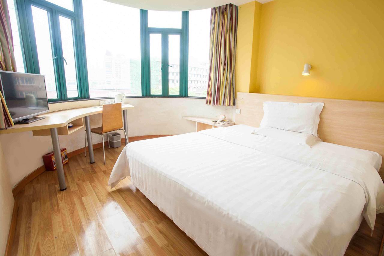 7Days Inn Lingshui Beidou Road Номер фото